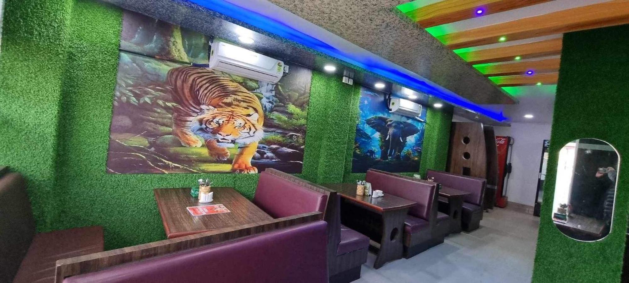 Hotel Samrat Inn Pvt Ltd Lahan Esterno foto